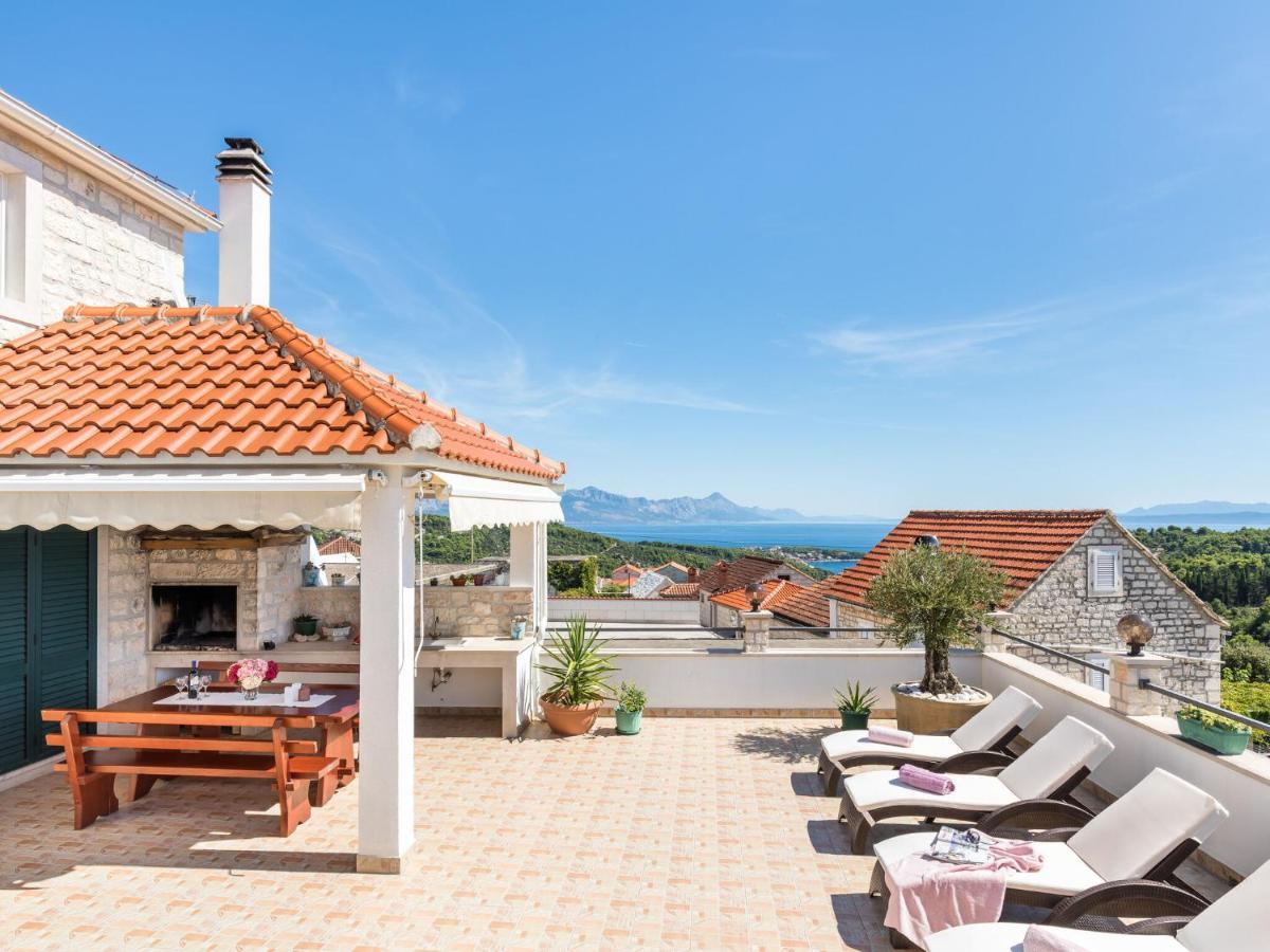 Luxurious Villa In Selca With Pool エクステリア 写真