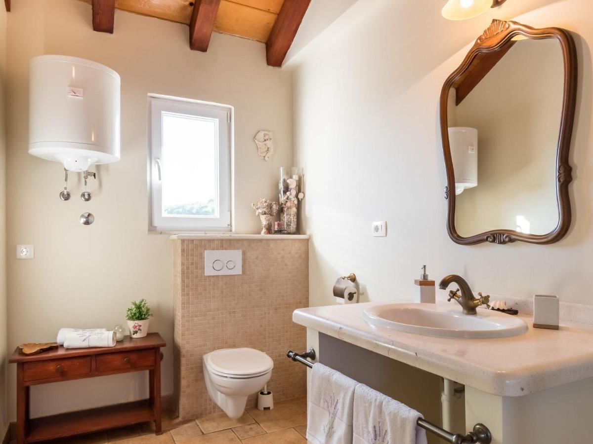 Luxurious Villa In Selca With Pool エクステリア 写真